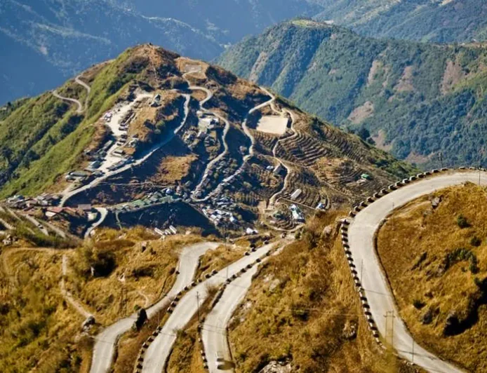 old silk road in zuluk sikkim